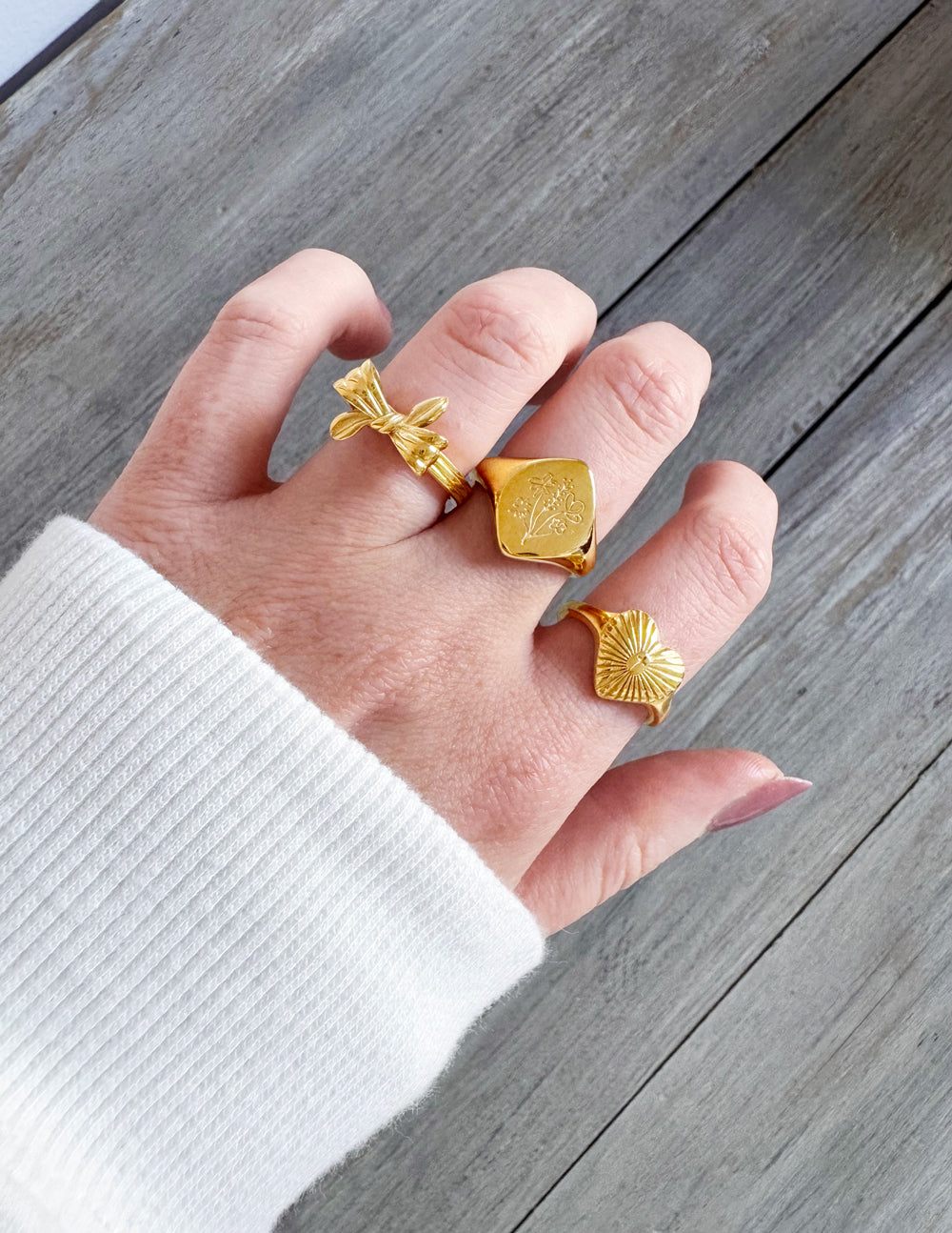 Floral Signet Ring - Riot Co.