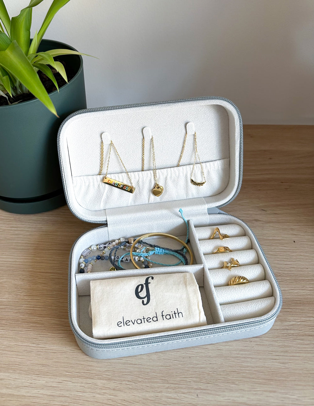 The Jewelry Travel Case - Riot Co.